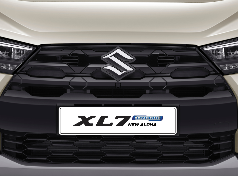 Black Satin Accent Grille & Bold Front Facia - New XL7 Hybrid